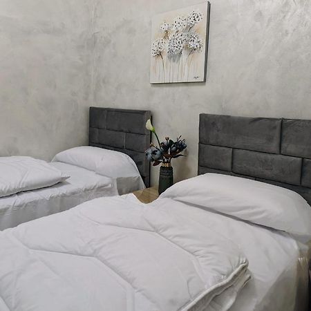 Appartamento Appena Ristrutturato Bologna Centro Storico Esterno foto